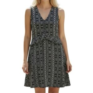 Indi & Cold embroidered v-neck ruffled sleeveless dress Sz S like new condition
